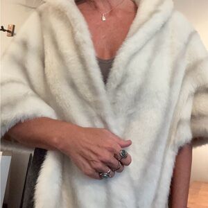 Vintage White Faux Fur Cape stole